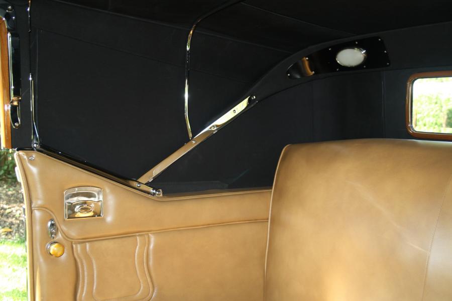  Chrysler CG Imperial Convertible Victoria by Waterhouse 1931 года  (фото 12 из 33)